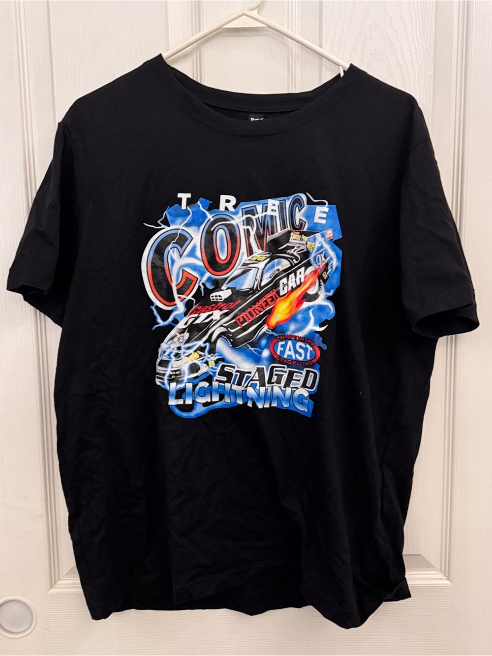 ROMWE Black Short-Sleeve Racing Graphic Tee with Blue & Red Accents